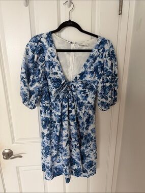 Abercrombie & Fitch White and Blue Floral Tie-Front Mini Dress